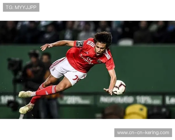 新星闪耀：巴黎小将埃梅里、里昂莫雷拉的成长之路